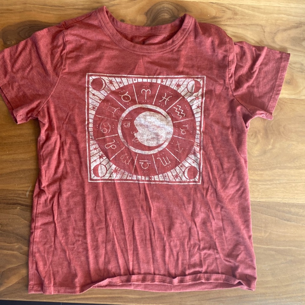 woman’s medium zoe + liv astrology shirt